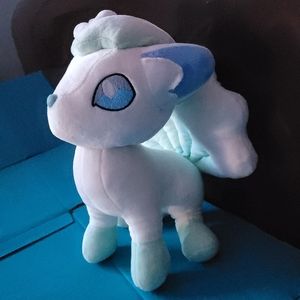 (Pokemon) Alolan Vulpic Plushie